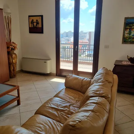 Attico Vista Mare Apartment *